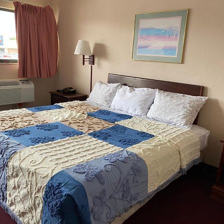 Regency Inn Fern Park 外观 照片