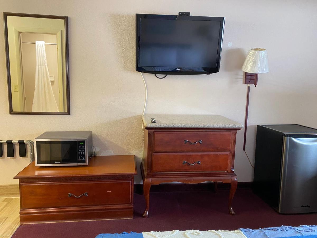 Regency Inn Fern Park 外观 照片