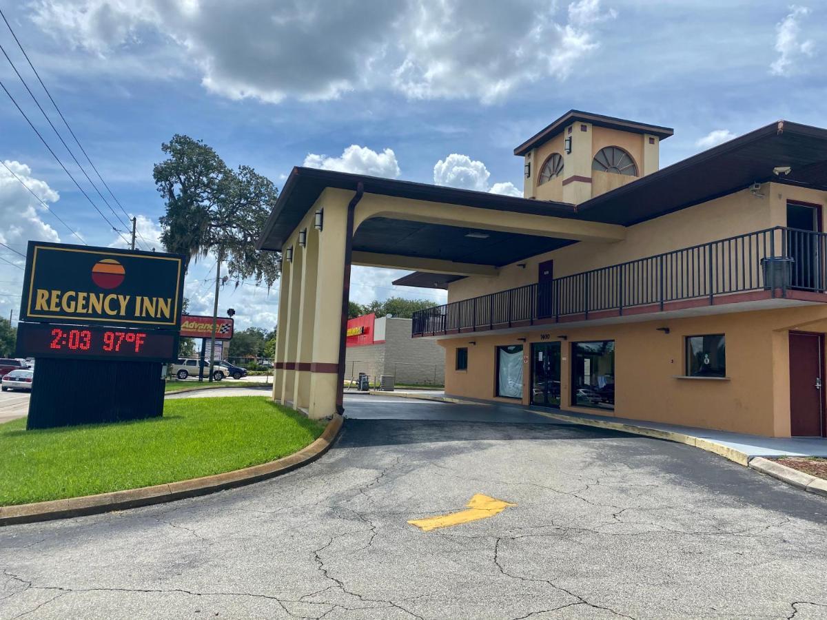 Regency Inn Fern Park 外观 照片